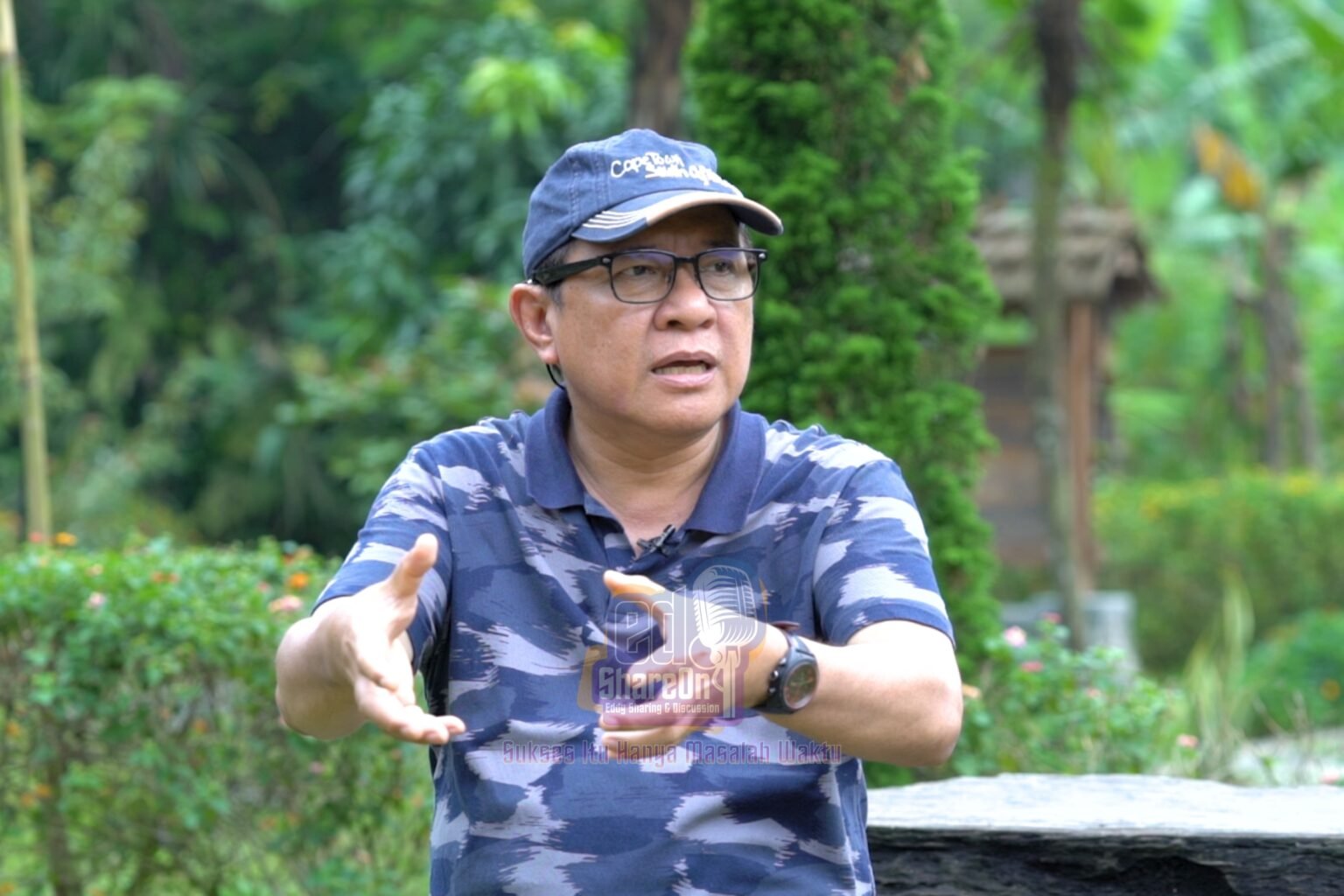 Akbar Faizal saat berbincang-bincang di podcast EdShareOn. (Foto: EdShareOn.com)