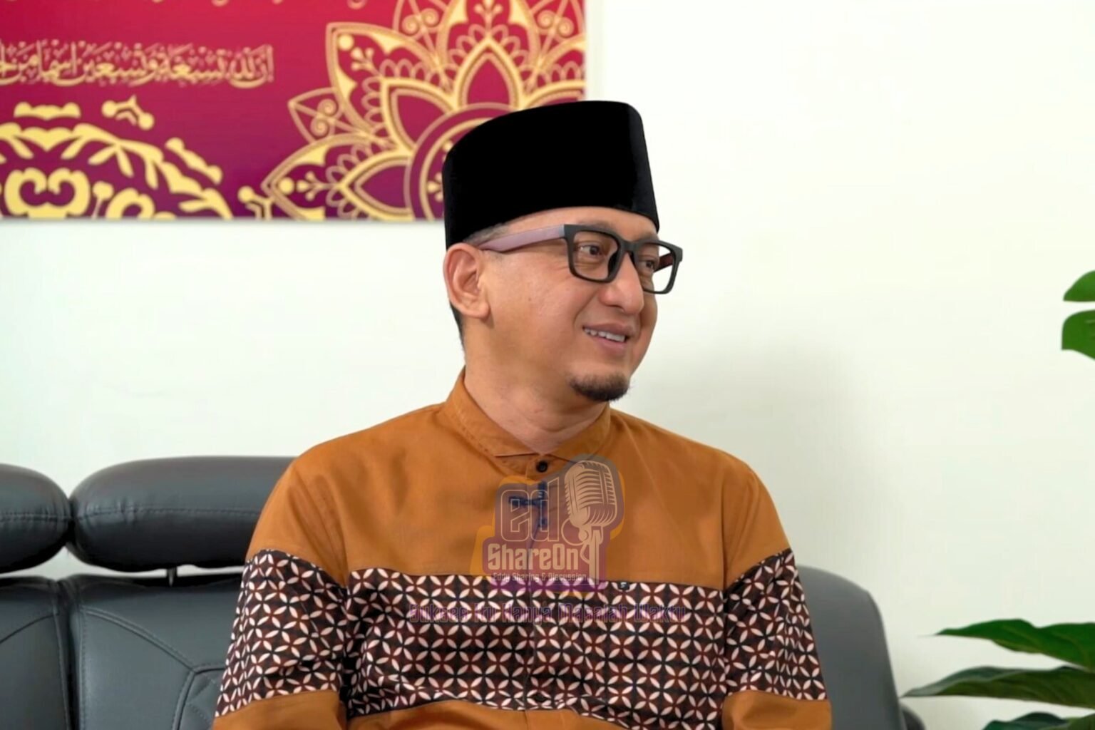 Ustaz Zacky Mirza di podcast EdShareOn. (Foto: EdShareOn.com)