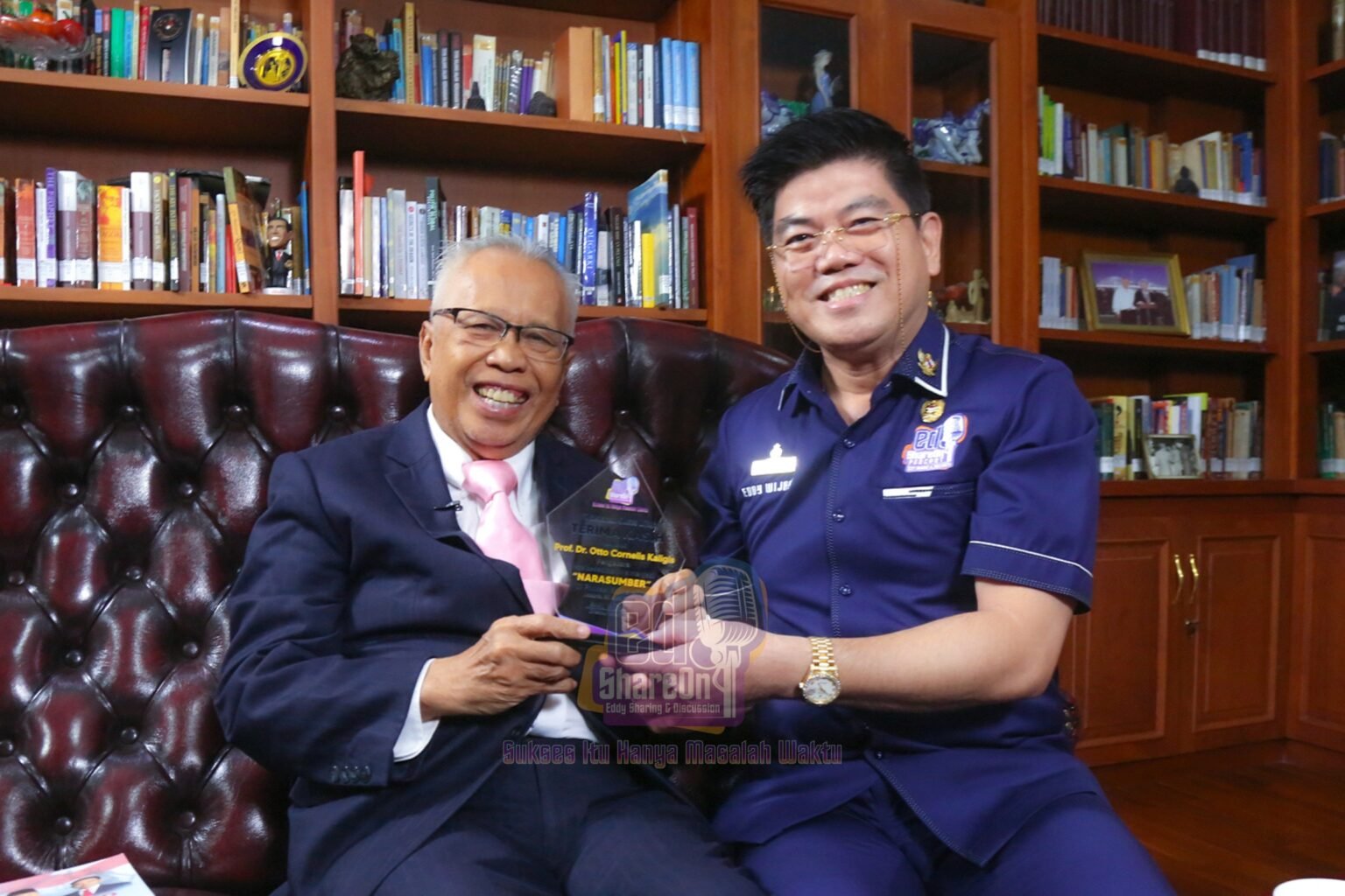 OC Kaligis Saat di podcast EdShareOn. (Foto: EdShareOn.com)