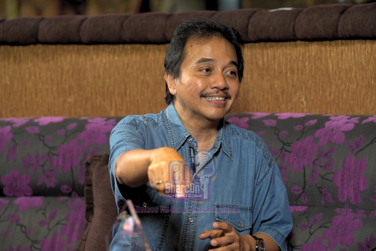 Roy Suryo saat di podcast EdShareOn. (Foto: EdShareOn.com)