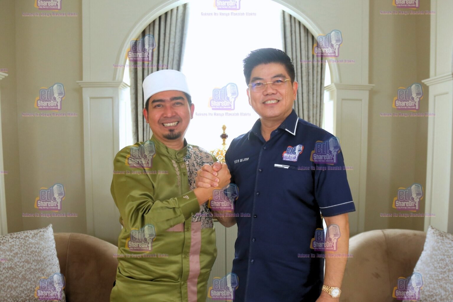 Ustaz Solmed Saat di podcast EdShareOn. (Foto: EdShareOn.com)