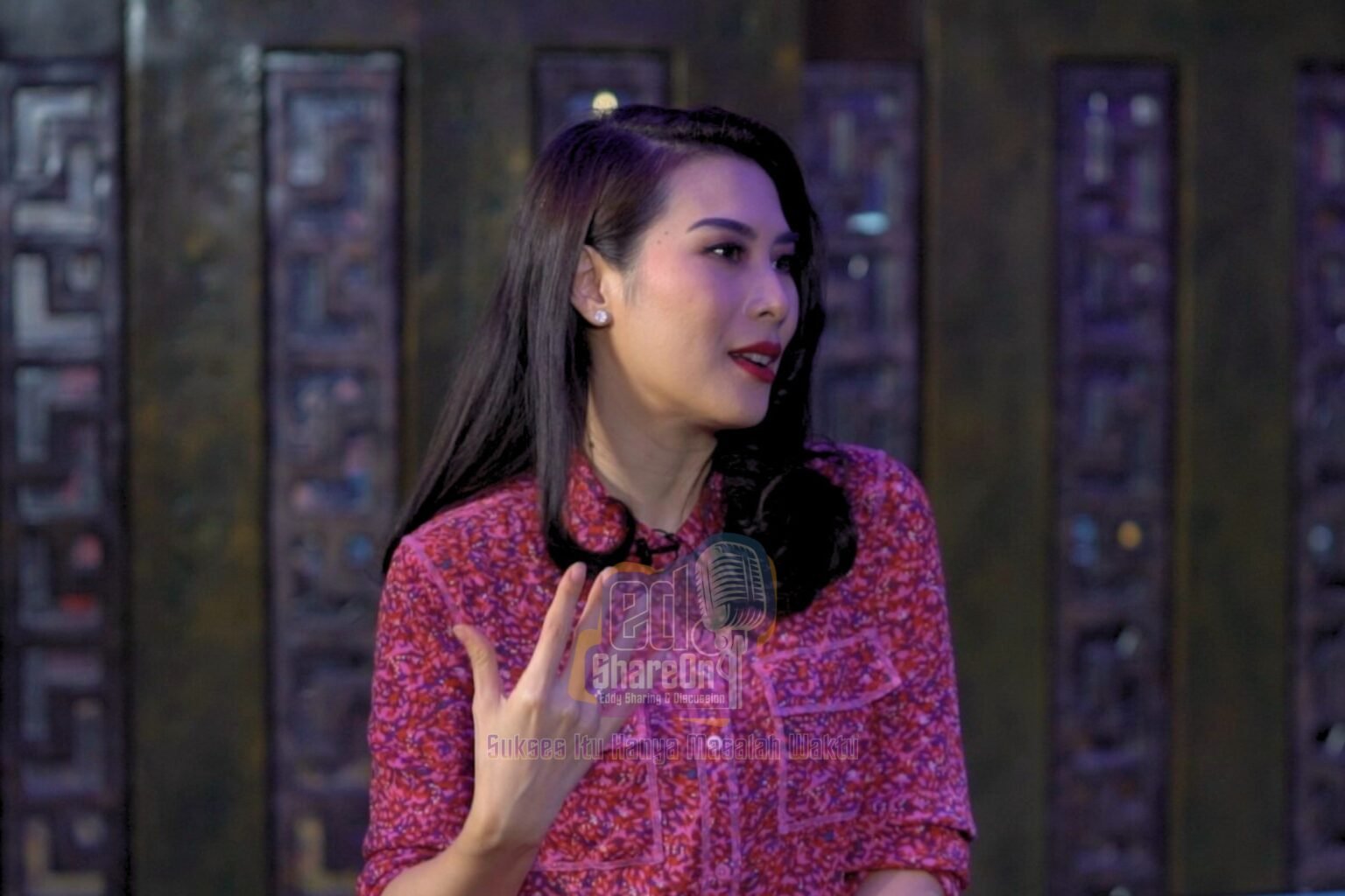 Anya Dwinov saat di podcast EdShareOn. (Foto: EdShareOn.com)