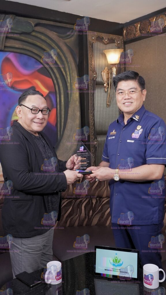 PLE Priatna saat di podcast EdShareOn. (Foto: EdShareOn.com)