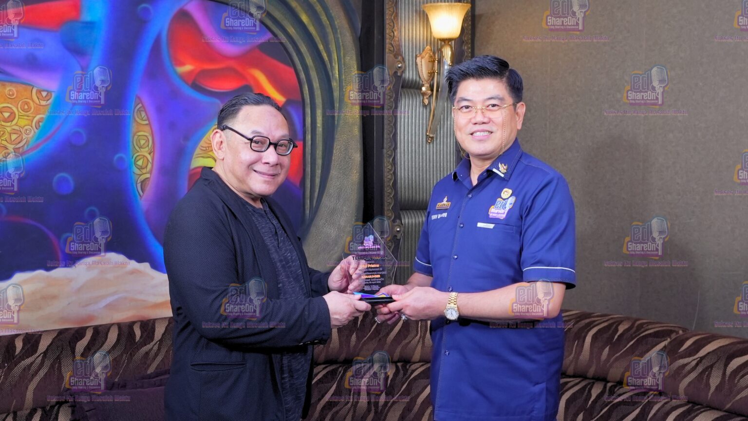 PLE Priatna saat di podcast EdShareOn. (Foto: EdShareOn.com)